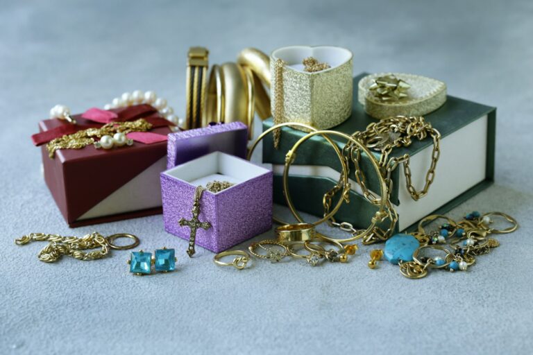 Gold Jewelery - Chains, Rings